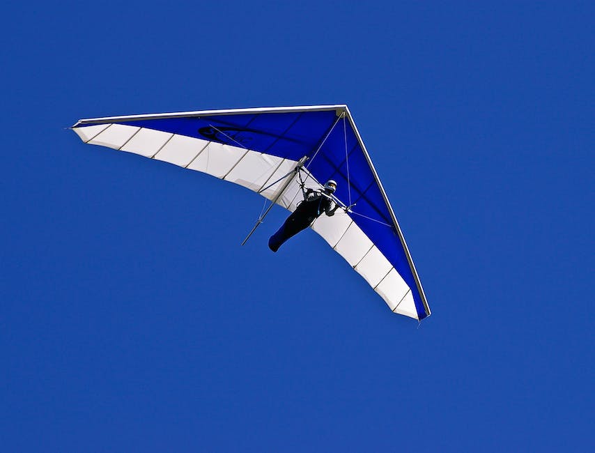 The Gliderport has a variety of equipment that visitors can rent for their paragliding or hang gliding activities.